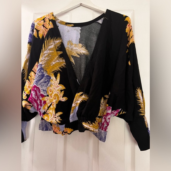 Free people size small open back blouse - Picture 2 of 3